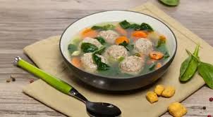 Jika sudah mendidih, masukkan irisan bawang putih, irisan bawang merah, cabai dan juga jagung manis. Resep Sayur Bayam Bakso Segar Lifestyle Fimela Com