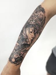 Graphic style woman portrait tattoo by koit, berlin. Tyler Halle Tattoos