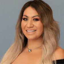 Alma Quinonez's Instagram, Twitter & Facebook