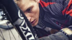 Suusapere andekas pesamuna Henry Sildaru