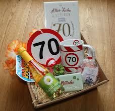 70 Geburtstagsgeschenk Geschenkkorb Geschenke Ideen 70er Geburtstag Frau Oma Geschenke Zum 70 Geschenke Zum 70 Geburtstag 70 Geburtstag Geschenk