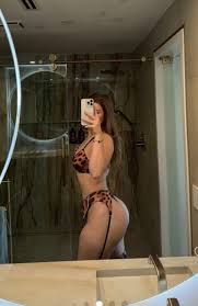 Sondra Blust on X: Sondra blust t.cooLQ8KqWvpc  X