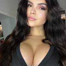 Lara Benjamina - YouTube