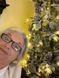 Kathy Swords's Instagram, Twitter & Facebook