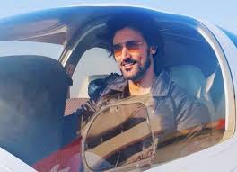 L'association bollywood passion © est née de l'envie, la passion, de vous faire découvrir cet univers artistique et culturel des plus riches. How Kunal Kapoor S Passion For Flying Helped Him During The Lockdown Bollywood News Best Bollywood News
