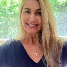 My wife and I are getting crunchier by the day. Here are some examples: 📋  • We're considering our next childbirth to be at home* • Every social  gathering we criticize the