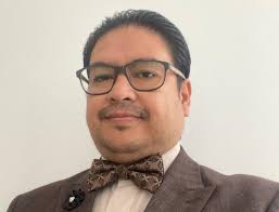 Marco Pérez Narváez: "Para el director es crucial tener una visión clara y  motivadora para la escuela"