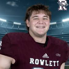 Grady Holmes's Instagram, Twitter & Facebook