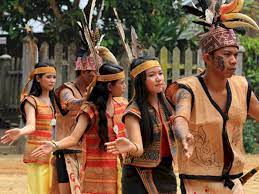 5 Suku Unik Di Indonesia Bertahan Dengan Tradisi Leluhur Indozone Id