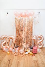 Diy A Rose Gold Graduation Party Balloon Setup Lauren Conrad Gold Graduation Party Unique Graduation Party Ideas Grad Party Decorations