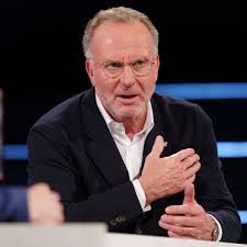 In seiner laufbahn war er als profifußballer für den fc bayern münchen , inter mailand und servette genf aktiv. Karl Heinz Rummenigge 6