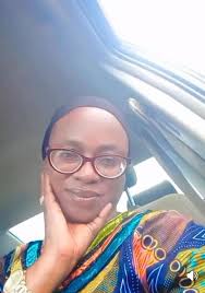 Be a classy woman 👈 1. A classy woman does not go to every event in town  2. A classy woman does not snap every food she eats and upload