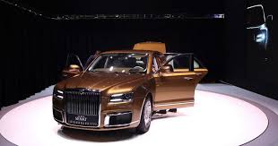 The armoured limousine is powered by a 4.4 litre v8 engine developed by nami, with a 6.6 litre v12. Luxus Konkurrenz Aus Russland Aurus Bietet Den Senat Privaten Kaufern An Automobilwoche