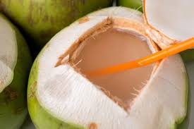 Manfaat air kelapa yang pertama adalah untuk mencegah dehidrasi. 5 Bahan Alami Yang Bisa Membuat Menstruasi Lebih Teratur Kumparan Com