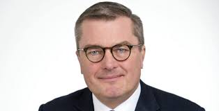 kʁedi aɡʁikɔl), sometimes called la banque verte (english: Credit Agricole Will Mehr Firmenkunden Finance Magazin