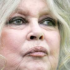 Oštećena grobnica Karla Marksa: Izgleda kao namerni napad na njega