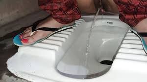 Mujhe Bahot Jor Se Peshab Aa Rha Hai Jaldi Krleti Hi Nhi to Yhi Nikal  Jayega Full HD Video with Slim Girl Desifilmy45