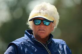 🗣️ Laura Davies