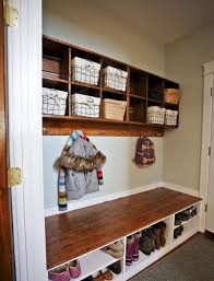 65 Farmhouse Mudroom Bench Ideas Page 7 Of 65 Reemus Decor Rangement Entree Maison Rangement Maison Deco Maison