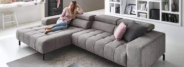 Dieses bequeme sofa ist im zweifarbigen. Megapol