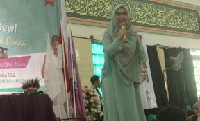 Maybe you would like to learn more about one of these? Tabligh Akbar Di Timika Ustazah Oki Tanamkan Dalam Keluarga Qur An Time