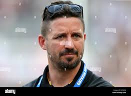 Simon richard hi-res stock photography and images