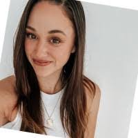 Emily Bardell's Instagram, Twitter & Facebook