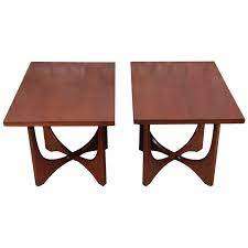 Broyhill vantana round end table these pictures of this page are about:discontinued broyhill end tables. Broyhill Brasilia Mid Century Modern Sculpted Walnut End Tables Pair For Sale At 1stdibs