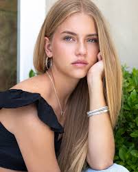 Monique Jade (@moniquejade_l) · Sydney, NSW