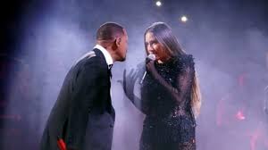 India Martínez y Will Smith sorprenden con su dueto en los Premios Lo  Nuestro 2025 | LA-PENINSULA.ES
