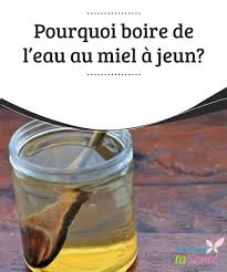 Decouvrez Les Nombreux Bienfaits De Boire De L Eau Avec L Estomac Vide Boire De L Eau Miel Miel Bienfaits