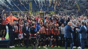Киевляне сравнялись с донецким «шахтером». Shahter Ingulec Final Kubka Ukrainy Poyavilos Video Ceremonii Nagrazhdeniya Shahtera Novosti Futbola