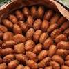 150 g tepung terigu 400 ml air 2 butir telur, kocok lepas 1/2 sdt garam 1 sdm minyak goreng bahan isi: 1