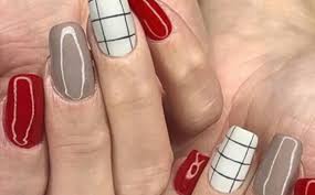 Simple holiday nails ideas for girls. 10 Fancy Holiday Nail Ideas That Scream Festive Season Fashionisers C