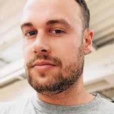 Alex Plummer's Instagram, Twitter & Facebook