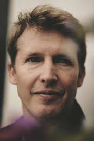 Por onde anda James Blunt, do hit 'You're Beautiful'