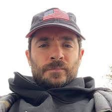 Alan Farley's Instagram, Twitter & Facebook