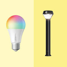 A recessed light bulb lies flush with the ceiling or other surface, making it nearly impossible to grab and unscrew it by hand. The Best Smart Light Bulbs 2020 The Strategist