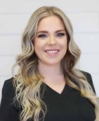 Briana Roe's Instagram, Twitter & Facebook