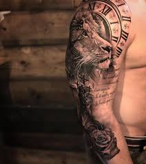 Sie suchen nach ideen für tattoo am oberarm? Like How The Lion Fades Into The Kneeling Man Pizlo Pin Tattoo Artists Cool Tattoos Hand Tattoos