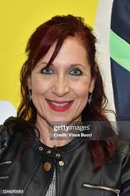 17 Photos & High Res Pictures