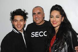 Sergio mayer mori is an actor, known for un padre no tan padre (2016), viento en contra (2011) and rebelde (2022). Barbara Mori Sergio Mayer Mori Pictures Photos Images Zimbio