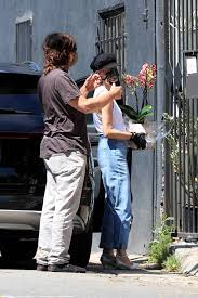 We specialise in beautiful flowers delivered in west hollywood for any occasion. Diane Kruger And Norman Reedus Shop Some Flowers In West Hollywood 17 Gotceleb