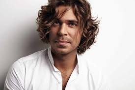 I have naturally curly/very wavy hair, and found that the ogx (sulfate free) shampoos and conditioners work best for me. Benefits Of Sea Salt Spray For Men 2021 Adds Volume To Fine Or Thinning Hair