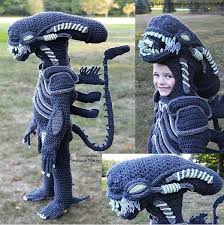 Check spelling or type a new query. Taff Stephanie S Sohn Jake Im Selbst Gehakelten Xenomorph Alien Kostum Facebook