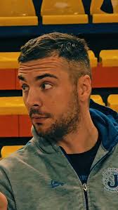 ▫️U prilogu objavi upoznajte se sa novim radnim vremenom atletske staze  koji važi u zimskom periodu. Radno vrijeme staze: 🕕 06:00