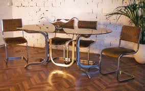 Notre sélection s'adapte à toutes les pièces, à toutes les contraintes d'espace et tous les goûts. Table Vintage Annees 70 Verre Fume Inox Metal Chaises