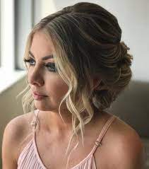 50 Hairstyles For Round Faces From Classic To Modern Hair Adviser Sac Stilleri Kendin Yap Sac Orta Uzunlukta Sac Modelleri