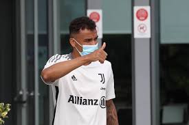 V., commonly known as fc bayern münchen, fcb, bayern munich, or fc bayern, is a german professional sports cl. Bayern De Munique De Olho Em Lateral Brasileiro Da Juventus Mais Que Um Jogomais Que Um Jogo