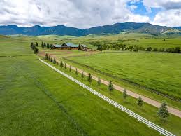 Maybe you would like to learn more about one of these? 3 900 Morgen Umfassende Holy Cow Ranch In Wyoming Gleich Neben Dem Bighorn National Forest Gelegen Geht Uber Concierge Auctions Zur Versteigerung Business Wire